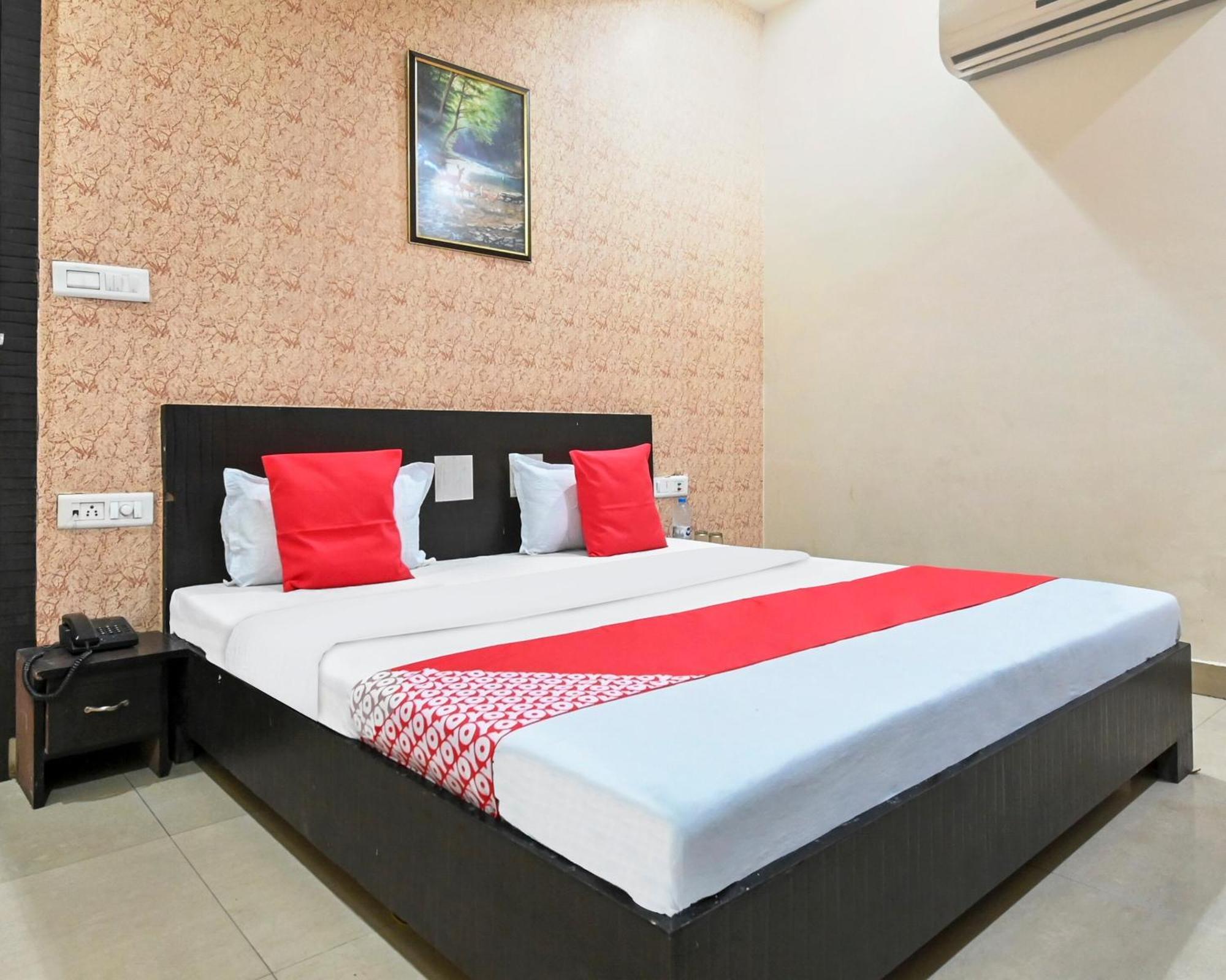 โอโย 29090 โฮเต็ล คอมฟอร์ต Hotel Hisar ภายนอก รูปภาพ
